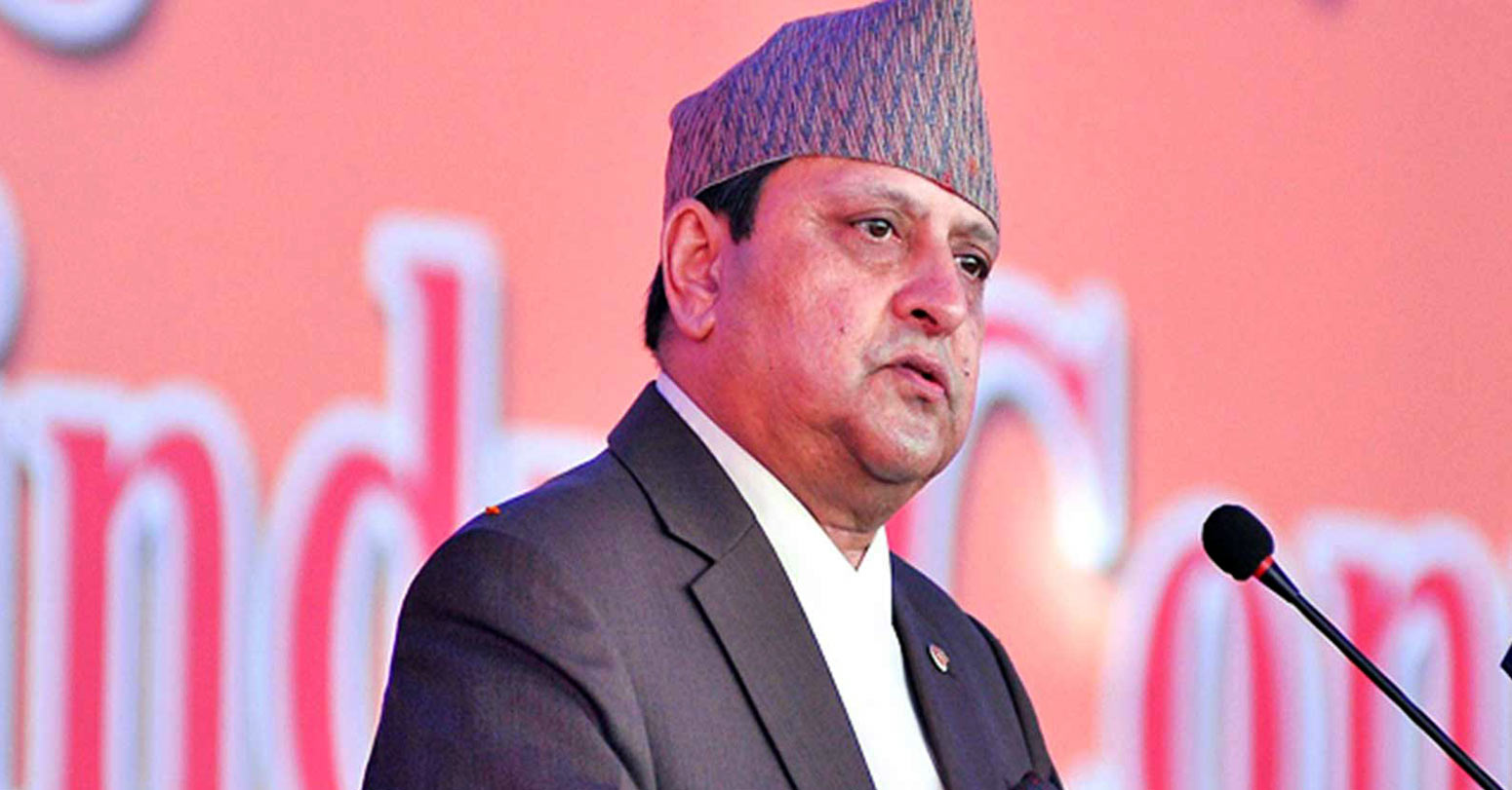 ‘राजगद्दी त्यागेर उच्च साहस र इमान्दारी दर्शाएँ’