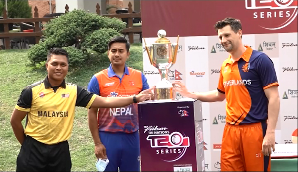 त्रिकोणात्मक ट्वान्टी ट्वान्टी क्रिकेट शृखंला आजबाट शुरु