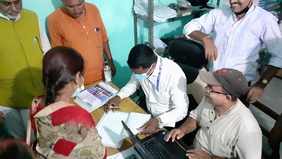 लोसपामा ११ जना प्रदेशसभा सदस्यहरुले गरे सनाखत