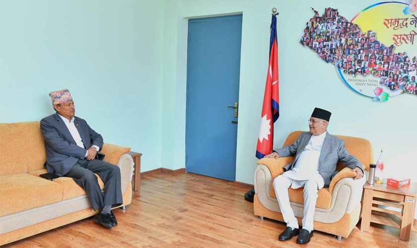 एमाले अध्यक्ष ओली र रावल बीच भेटवार्ता